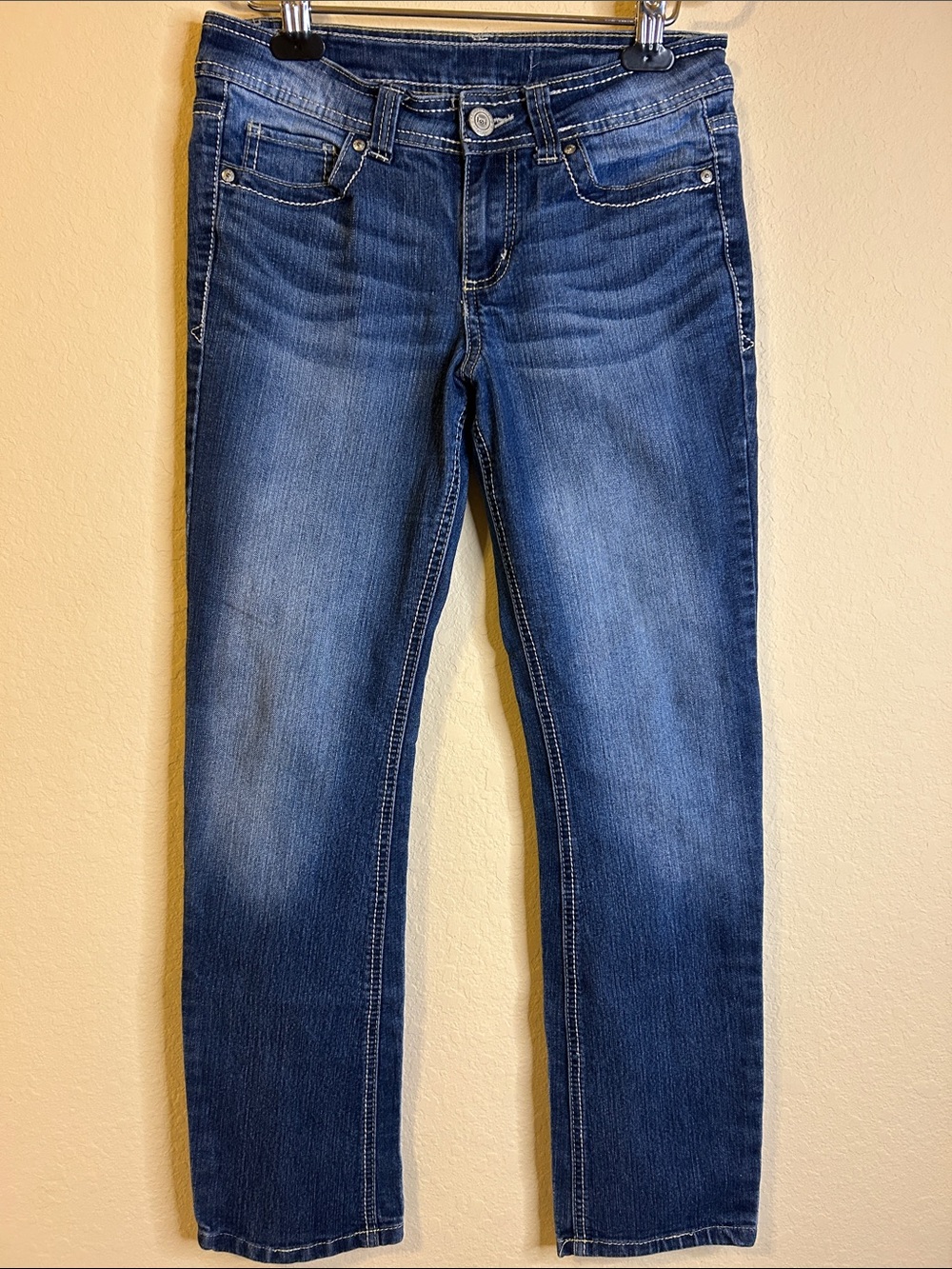 L.e.i. Low Rise Blue Jeans 
Size 5 Juniors 5 Shorts